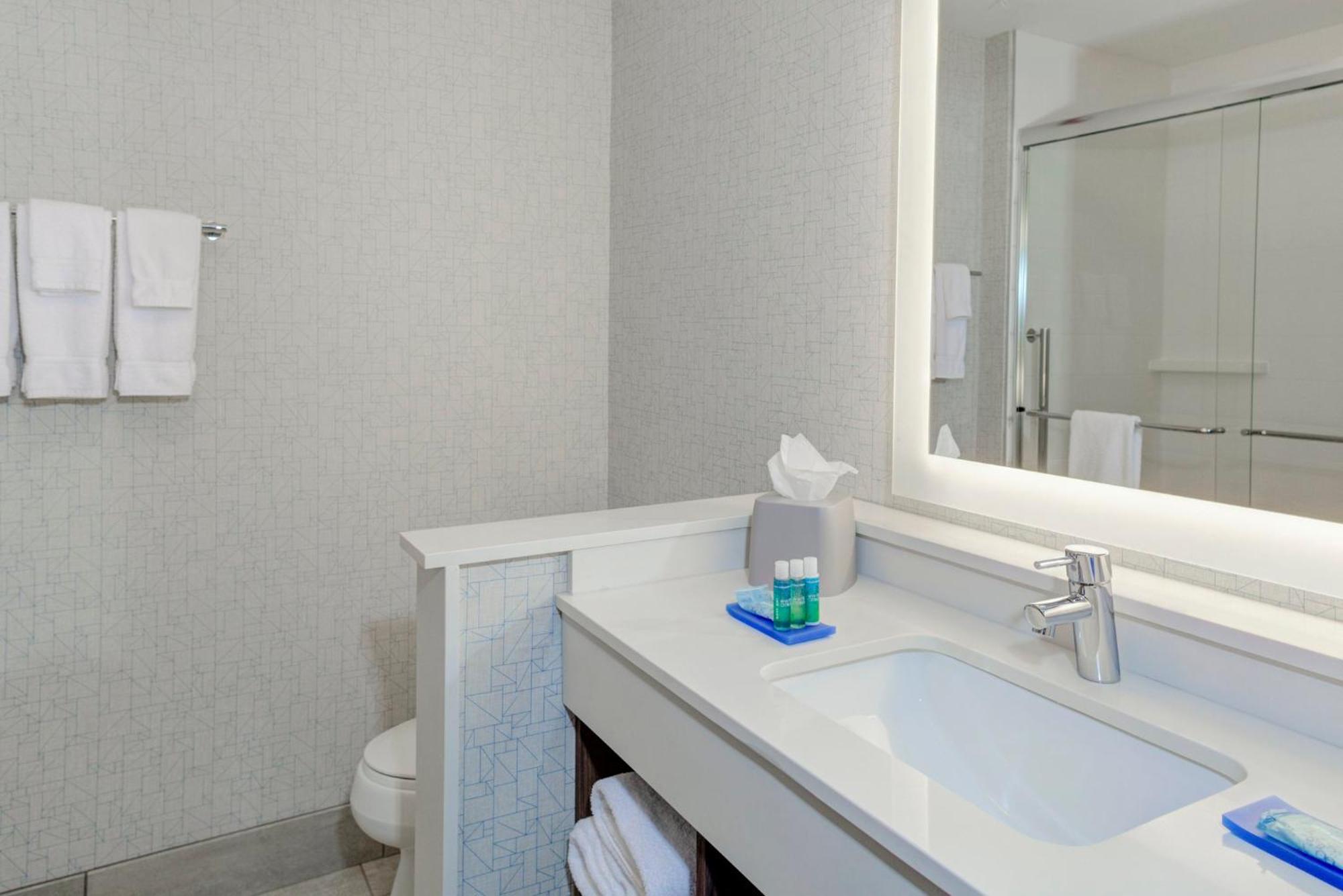 Holiday Inn Express & Suites - King George - Dahlgren By Ihg Alden Exterior photo